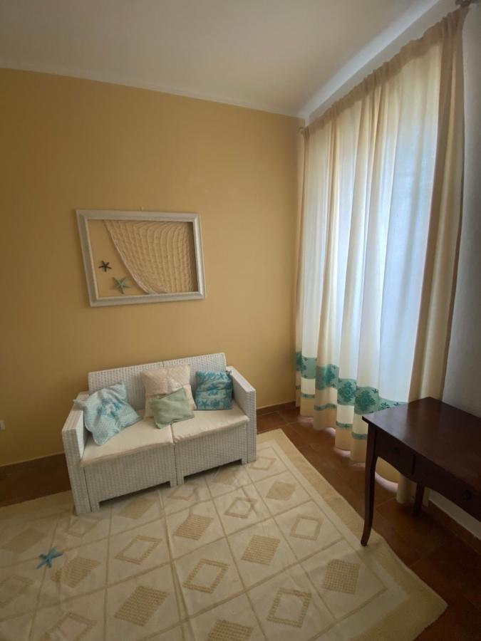Palazzo Antico Hotel ซานตา เตเรซา กัลลูรา ภายนอก รูปภาพ